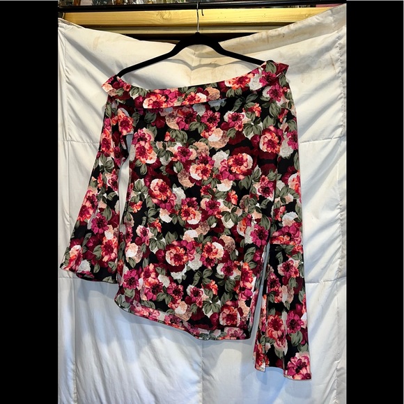 Banana Republic Blouse - Picture 1 of 4